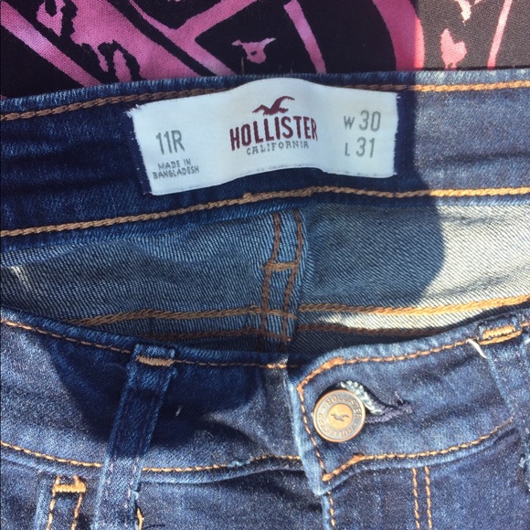 SOLD Hollister Dark Denim Skinny Jeans - Picture 5 of 5